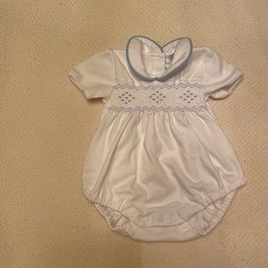 Nellapima 3-6mos white & blue bubble.